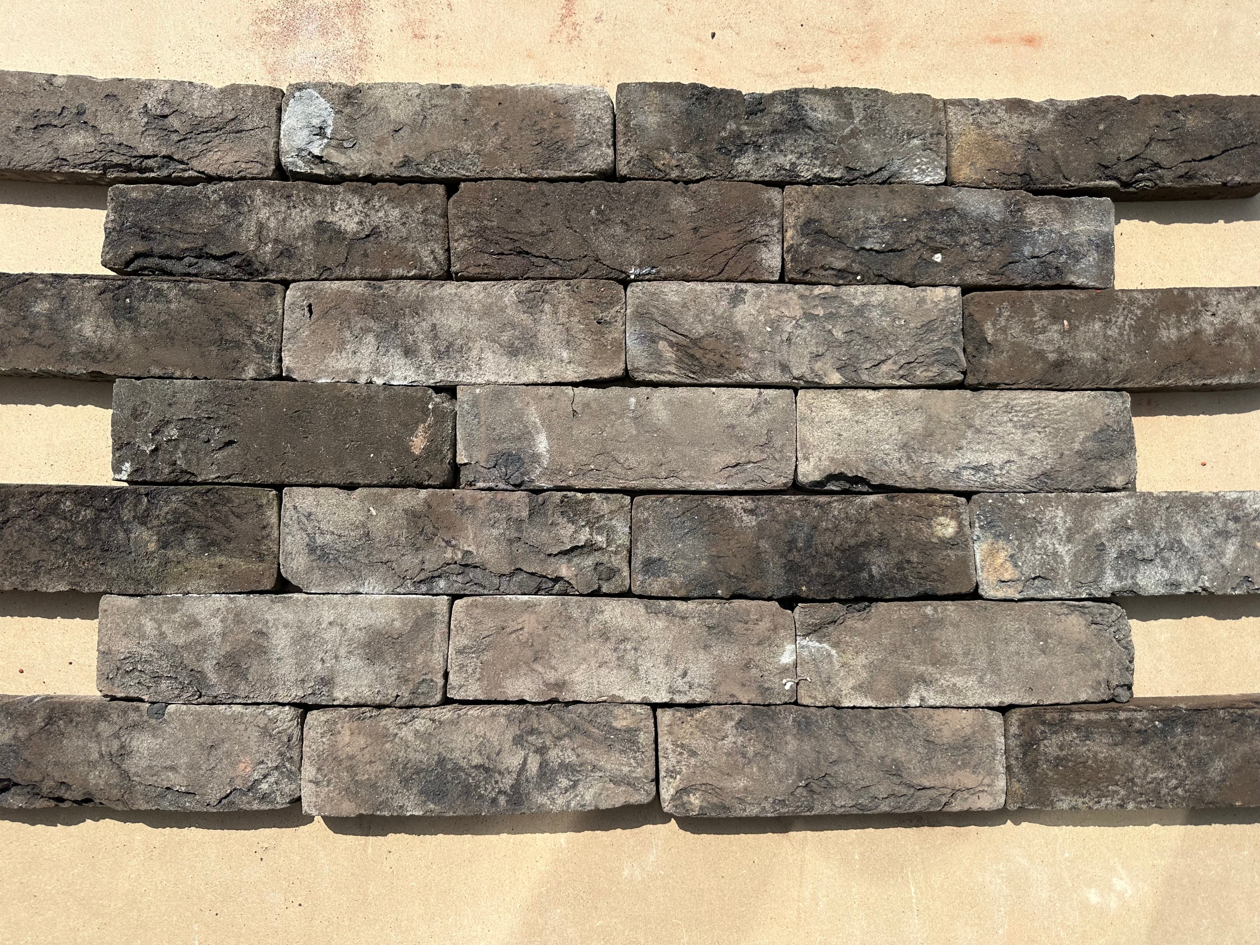 Luna Taranis (Black-grey)